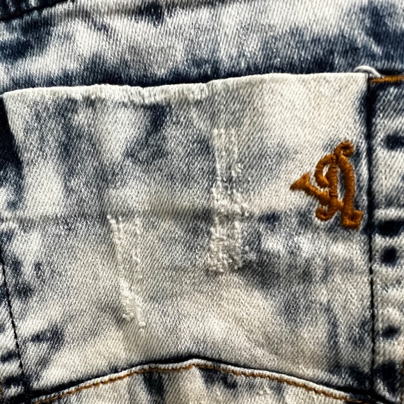 VIP Vintage Acid Washed and Destroyed Jeans - Picture 9 of 11